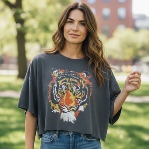 Wst Cst Medium Dark Gray Graphic Crop Top Tee.